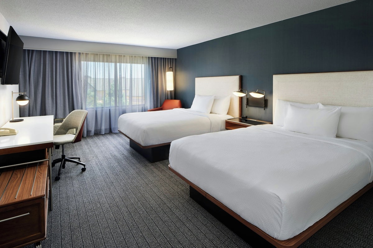 1 bedroom, in-room safe, desk, blackout drapes