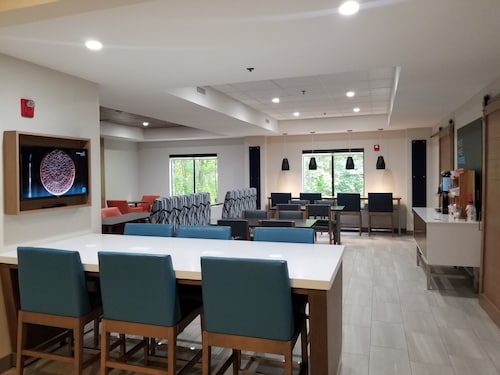 Holiday Inn Express Apex - Raleigh by IHG