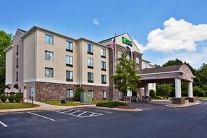 Exterior - Holiday Inn Express Apex - Raleigh by IHG (Apex)
