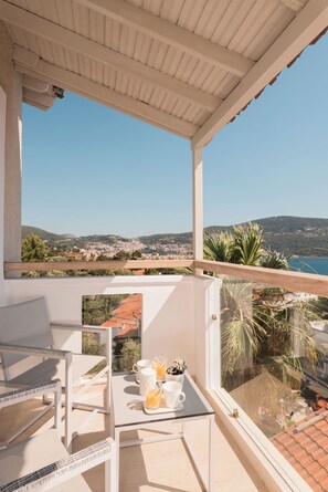 Chambre Double Deluxe, vue mer | Balcon