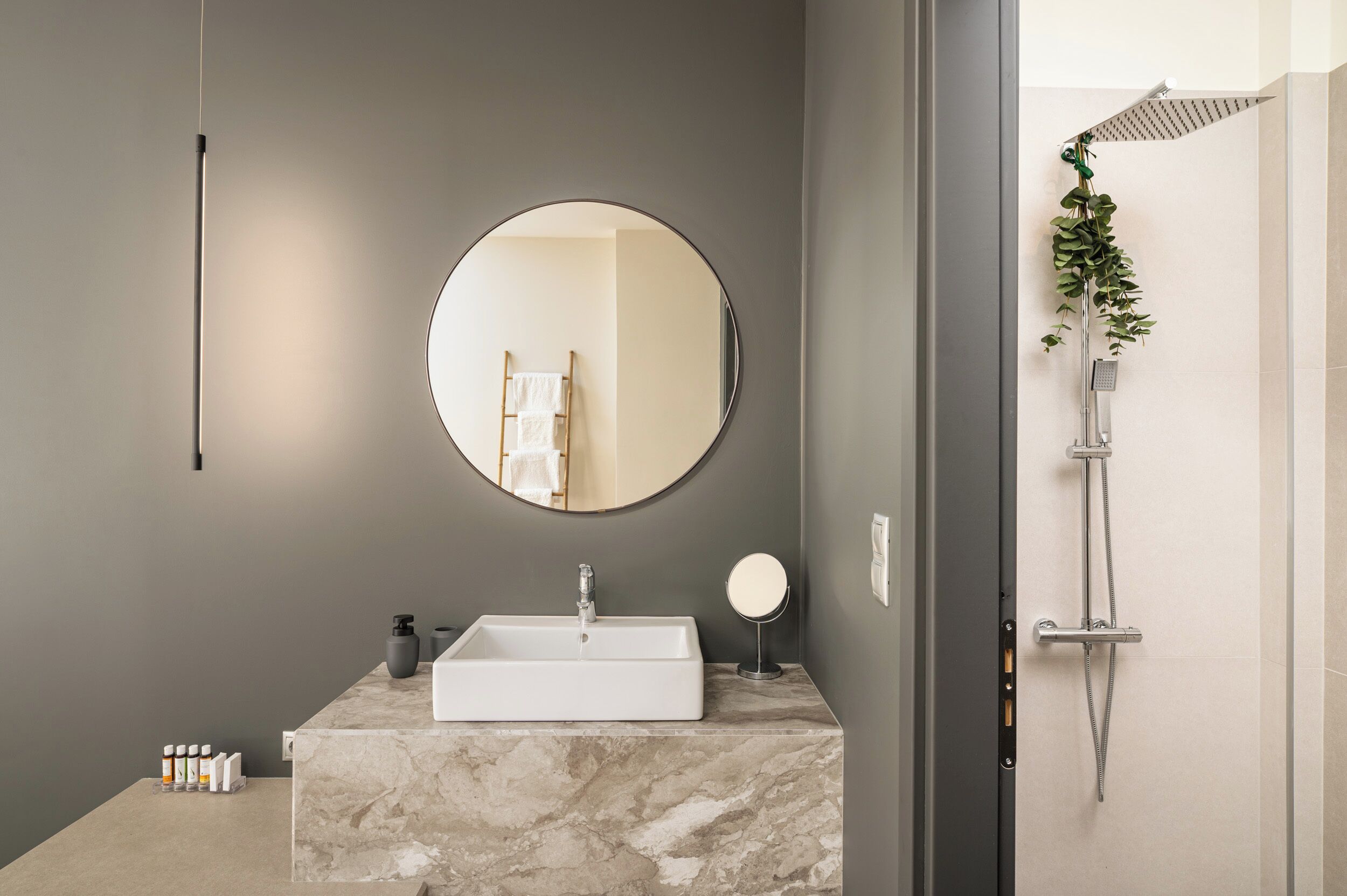 1 bedroom, egyptian cotton sheets, premium bedding, pillow-top beds