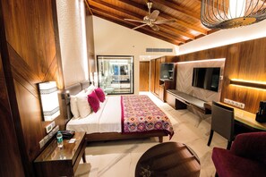 Premier Room, Business Lounge Access, Garden View