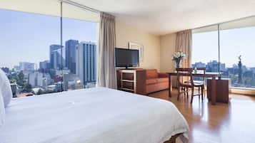 Suite con vistas al Ángel de la Independencia | Caja de seguridad en la habitación, escritorio y insonorización