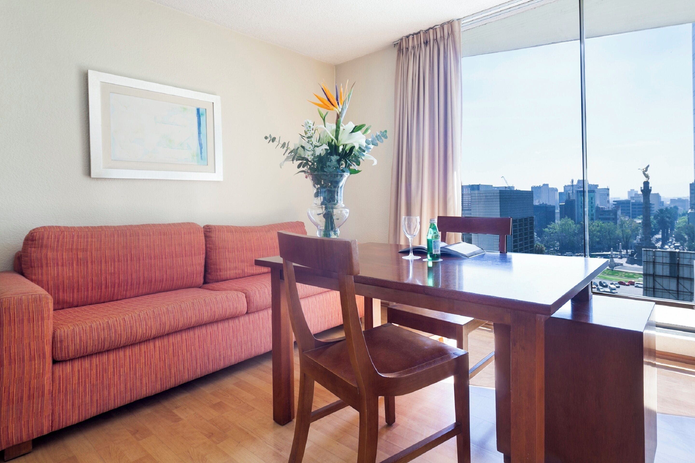 Suite con vistas al Ángel de la Independencia | View from room