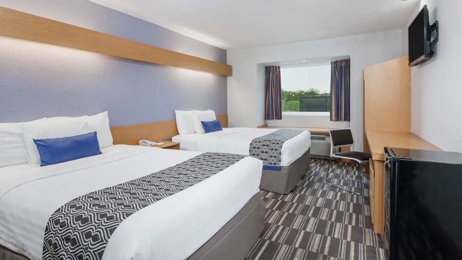 Microtel Inn & Suites by Wyndham Ardmore