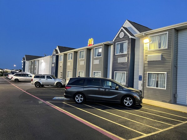 Exterior - Microtel Inn & Suites by Wyndham Ardmore (Ardmore)