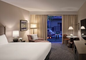 Deluxe-Zimmer, 1 King-Bett, Terrasse | Bettwäsche aus ägyptischer Baumwolle, hochwertige Bettwaren