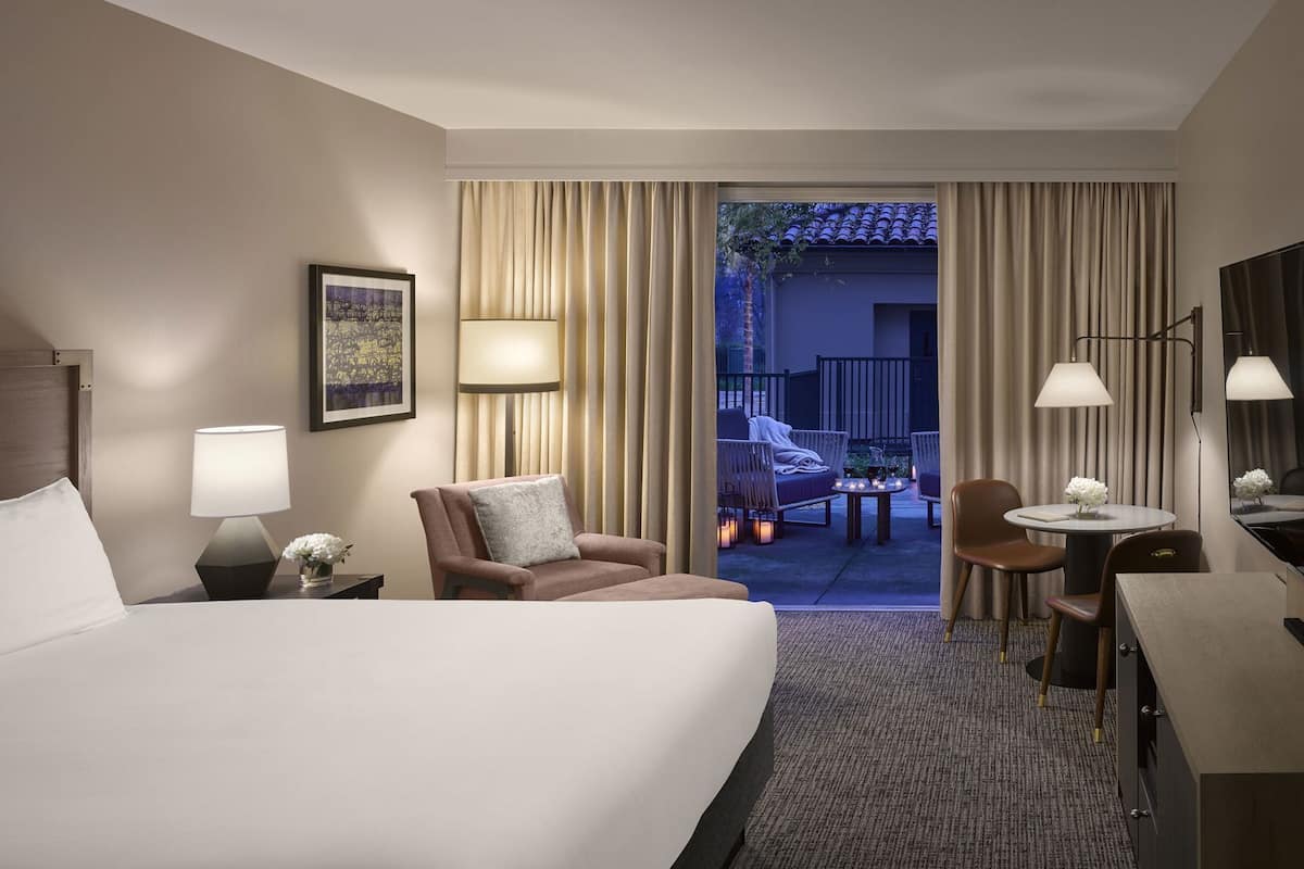 Egyptian cotton sheets, premium bedding, pillowtop beds, in-room safe