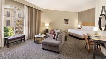 Premier Room, 1 King Bed | Egyptian cotton sheets, premium bedding, pillowtop beds, in-room safe