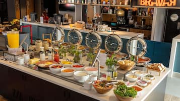 Desayuno buffet (MXN 229 por persona)