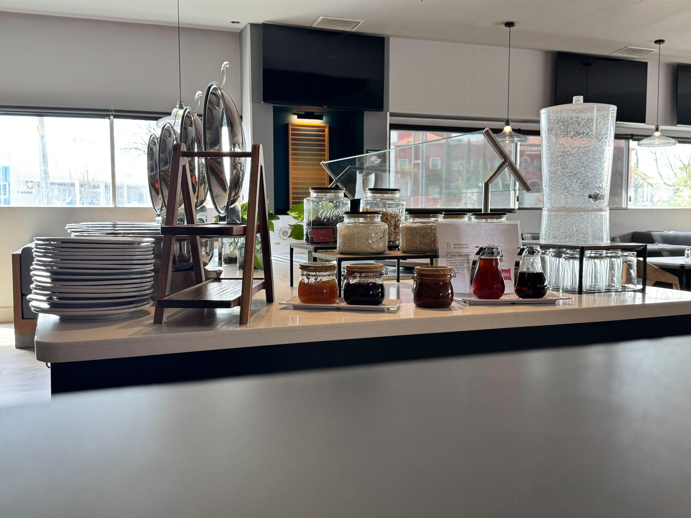 朝食 (ビュッフェ)、毎日提供 (1 名様 229 MXN)