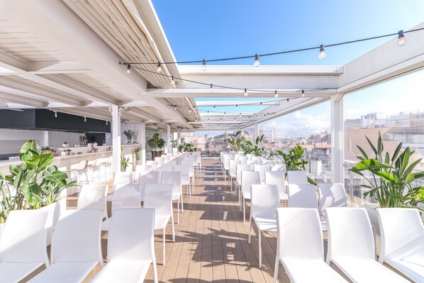 Outdoor banquet area - INNSiDE by Meliá Palma Center (Palma de Mallorca)