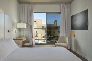 The Innside Guestroom with Balcony | Balcón