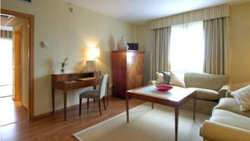 Télévision à écran plasma de 32 pouces avec chaßnes numériques