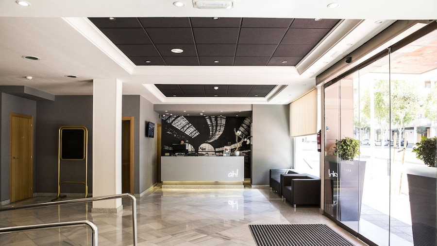 Avenida Hotel AlmerĂa