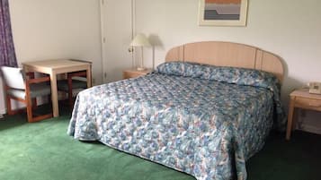 Desk, iron/ironing board, free WiFi