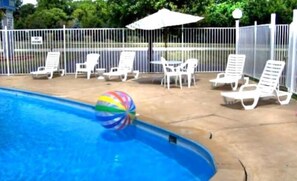 Piscina a l'aire lliure de temporada 