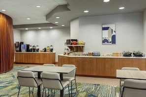 Free daily continental breakfast