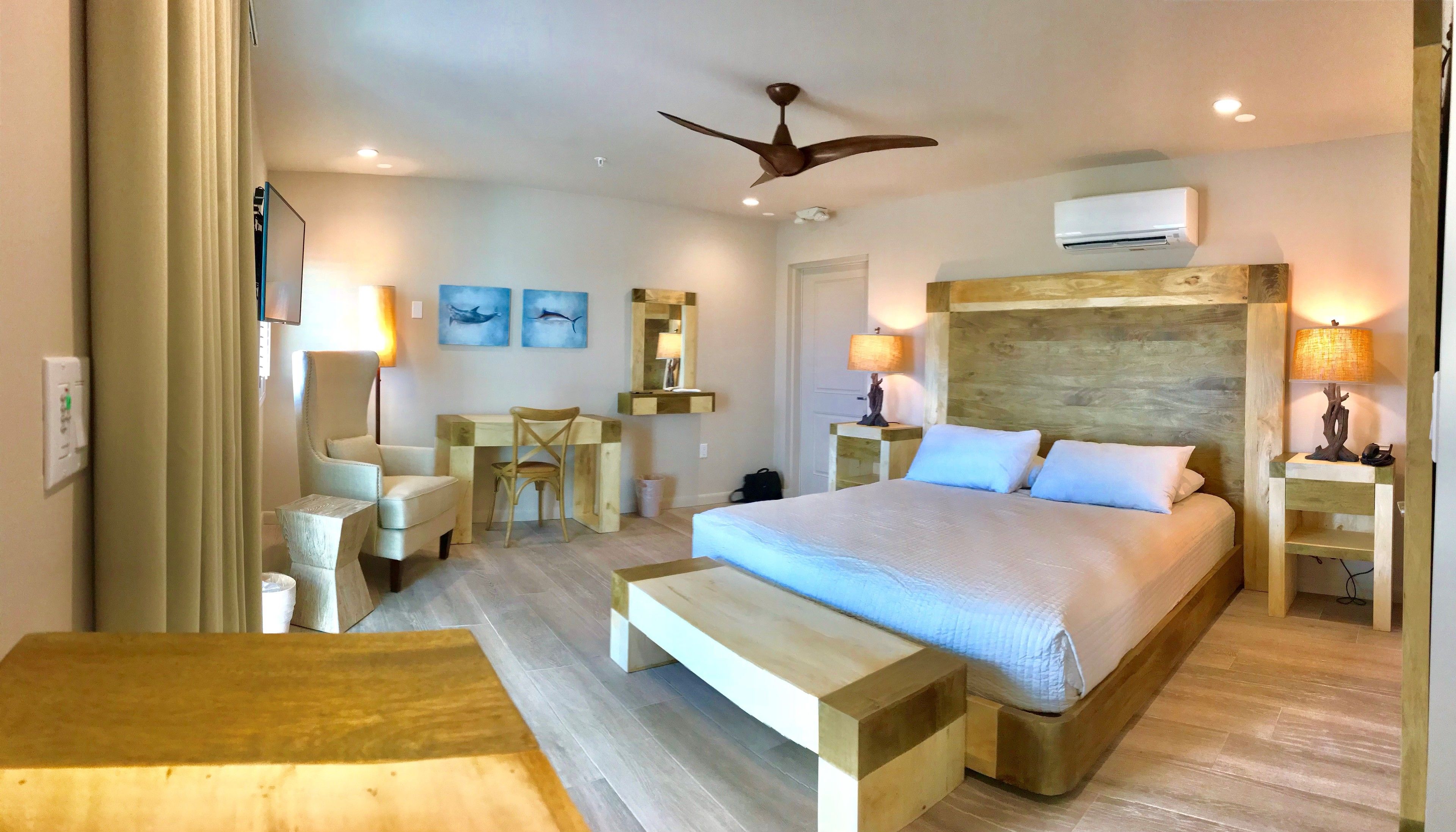 Premium bedding, minibar, in-room safe, desk