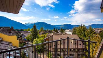 Suite, 2 Bedrooms, Valley View | 2 bedrooms, premium bedding, down comforters, pillowtop beds