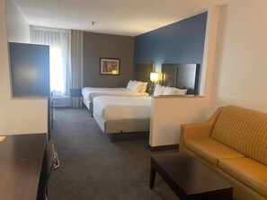 Egyptian cotton sheets, premium bedding, down comforters, pillowtop beds - Comfort Inn & Suites Trussville I-59 exit 141 (Trussville)