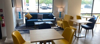 คอมฟอร์ต อินน์แอนด์สวีทส์ ทรัสวิลล์ ไอ-59 ทางออก 141