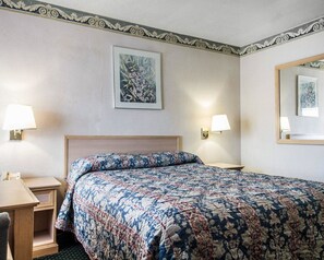 Soundproofing, iron/ironing board, free WiFi, bed sheets