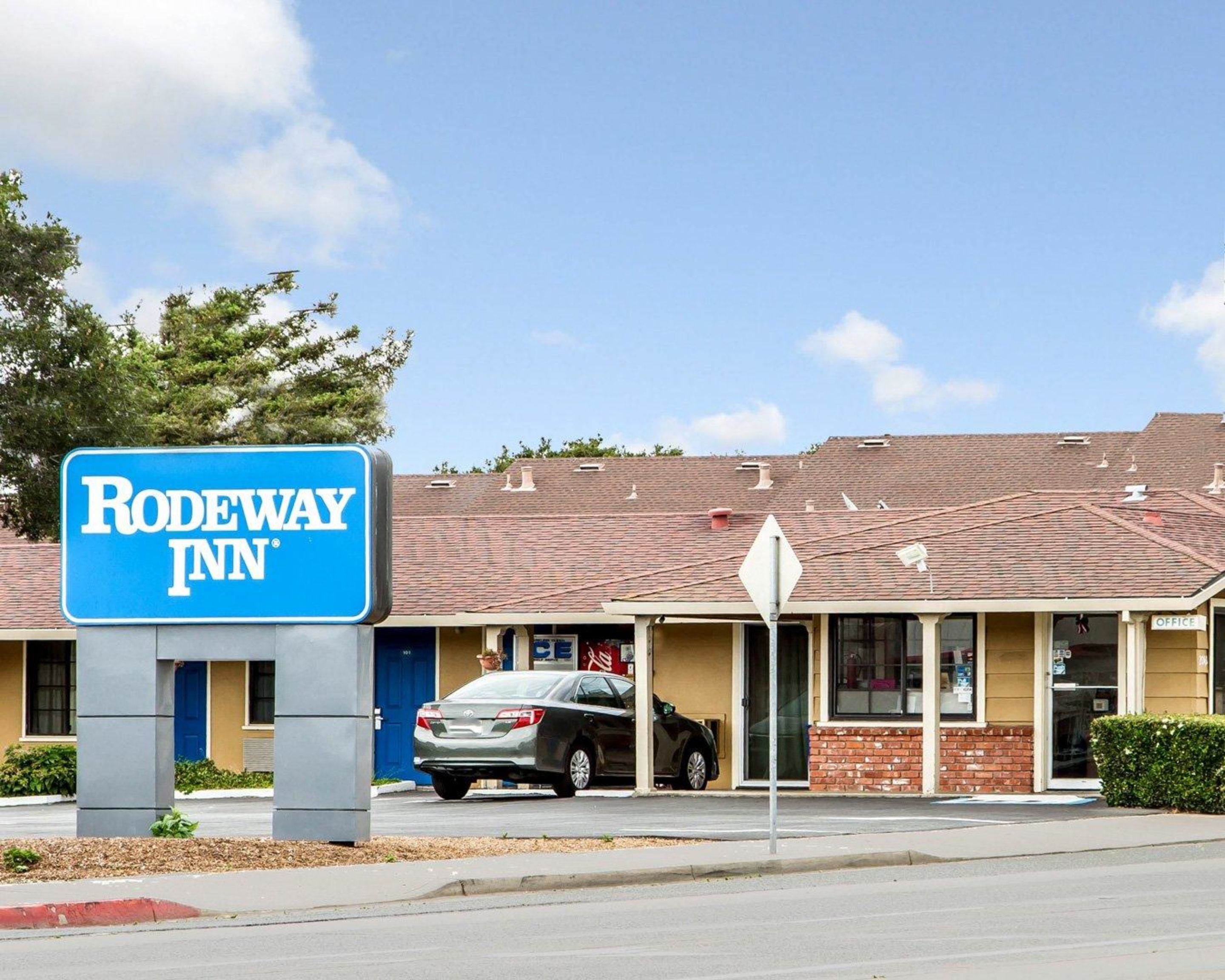 Photo - Monterey Fairgrounds Inn