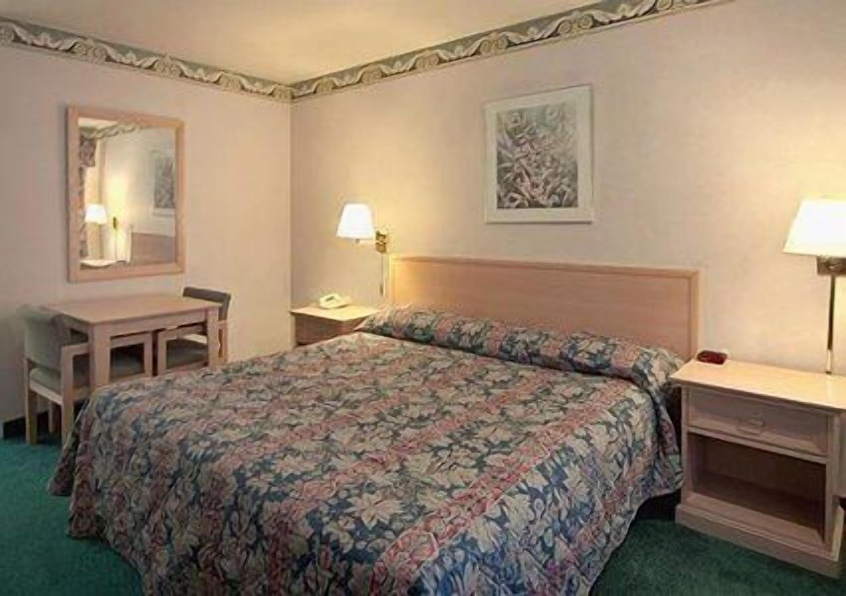 Photo - Monterey Fairgrounds Inn