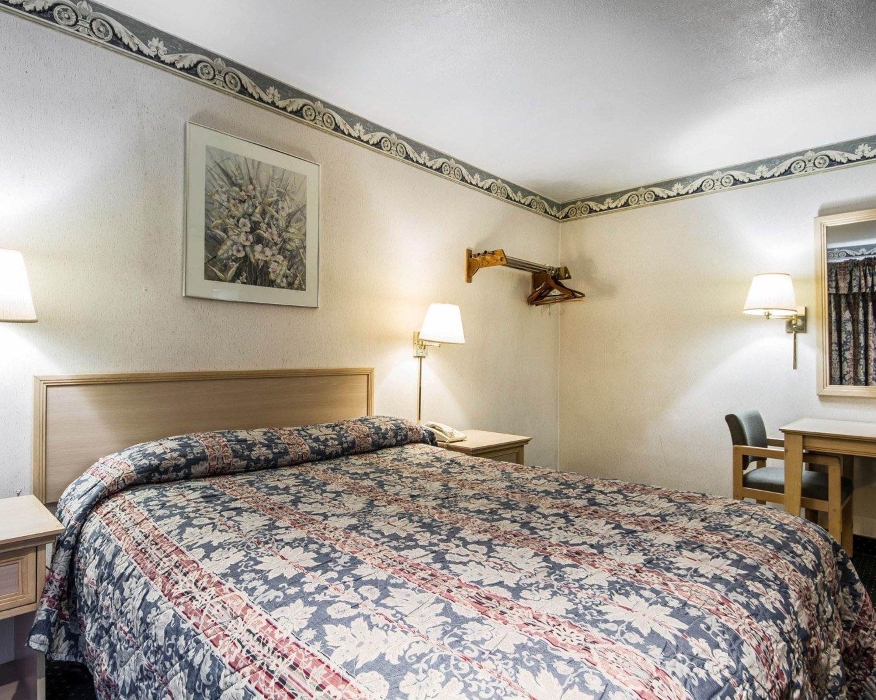 Photo - Monterey Fairgrounds Inn