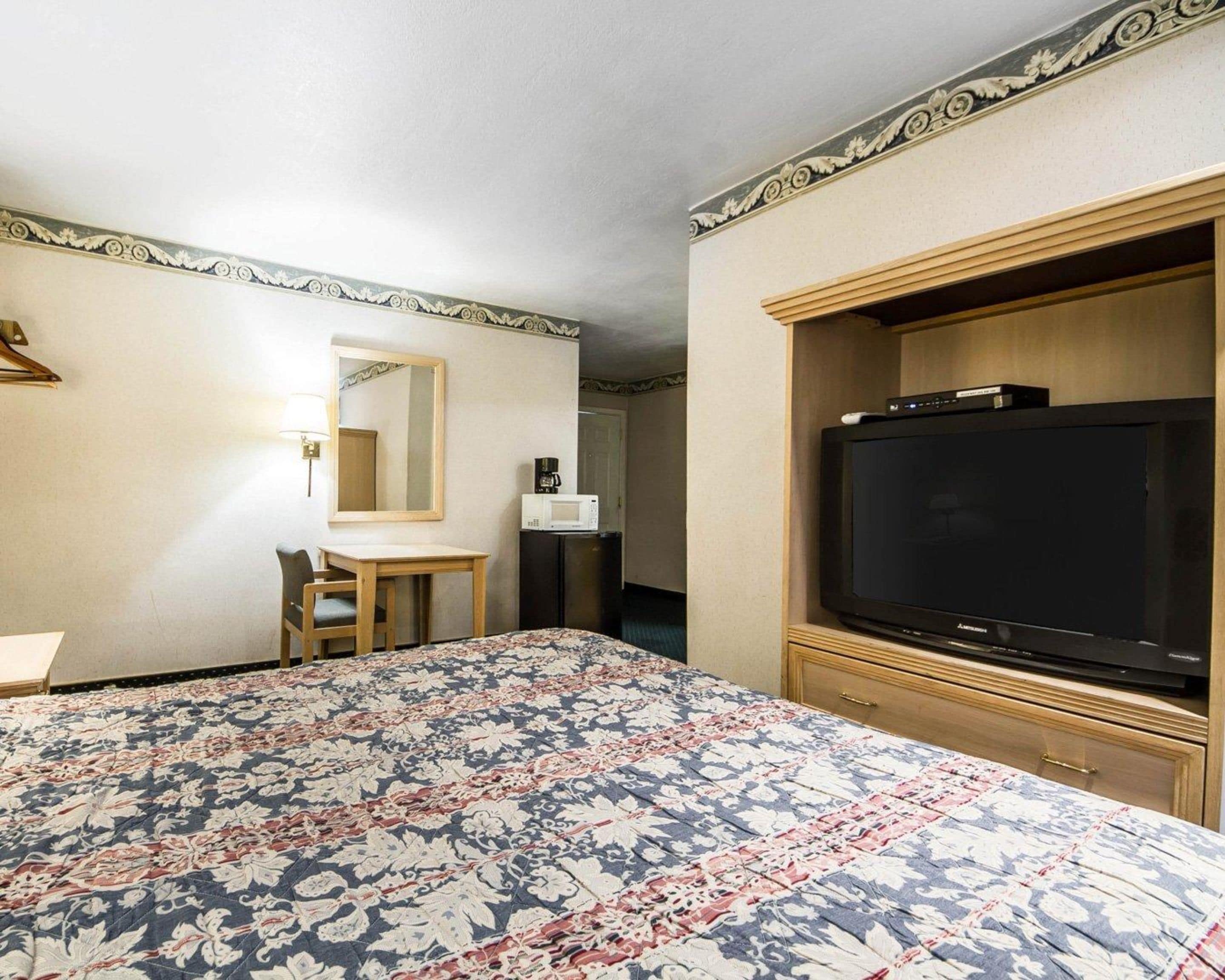 Photo - Monterey Fairgrounds Inn