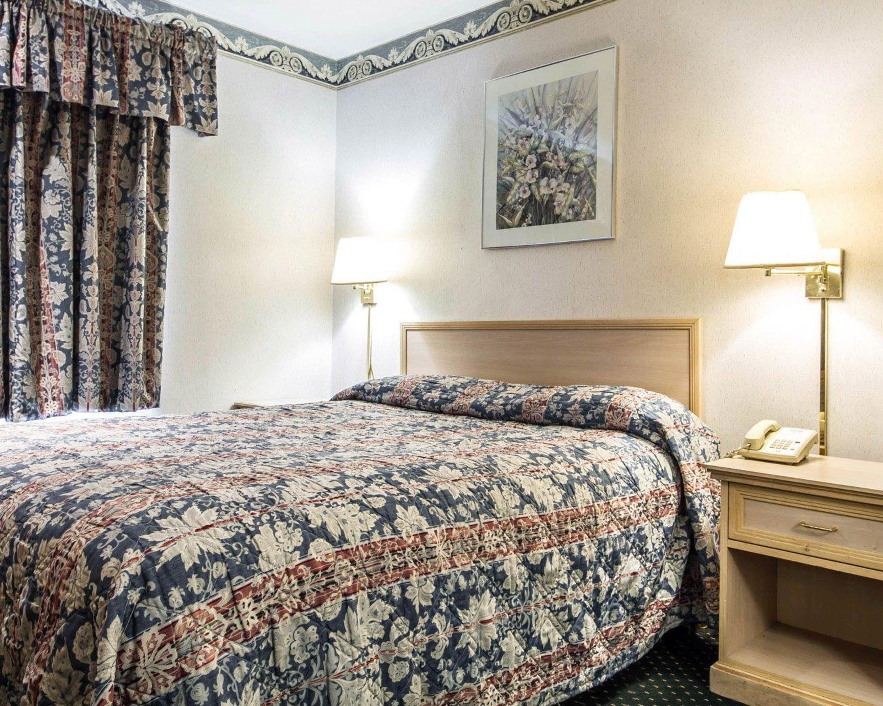 Photo - Monterey Fairgrounds Inn