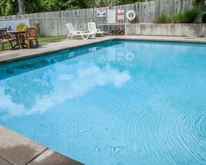 Seasonal outdoor pool, pool umbrellas