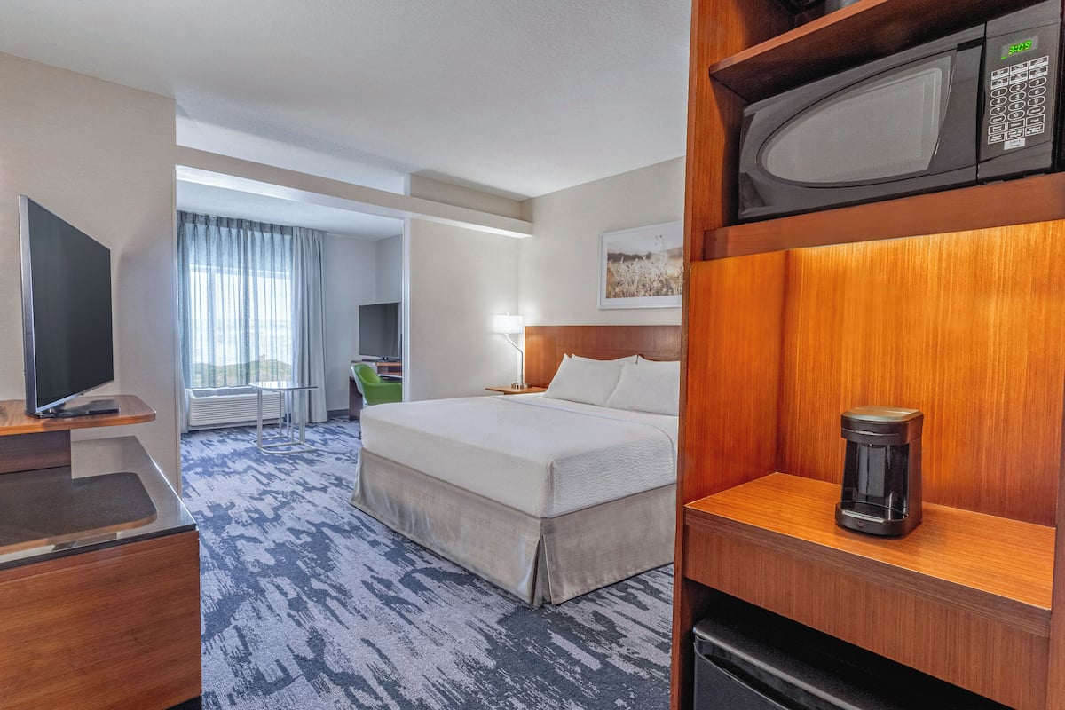 Suite, 1 King Bed with Sofa bed (Living Room)