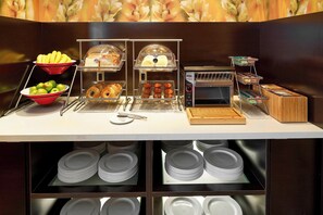 Free daily continental breakfast 