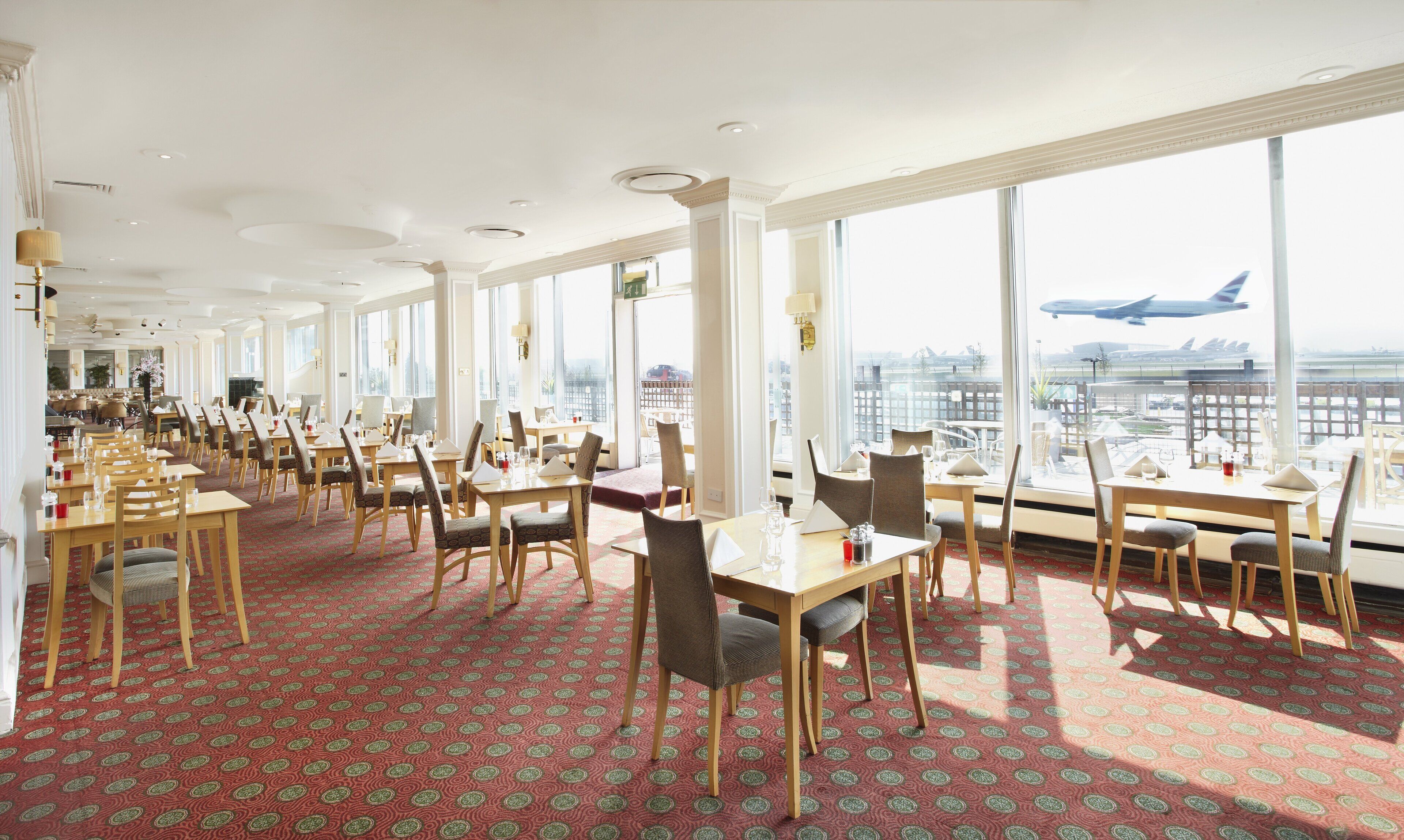 Breakfast, lunch, dinner served; British cuisine 