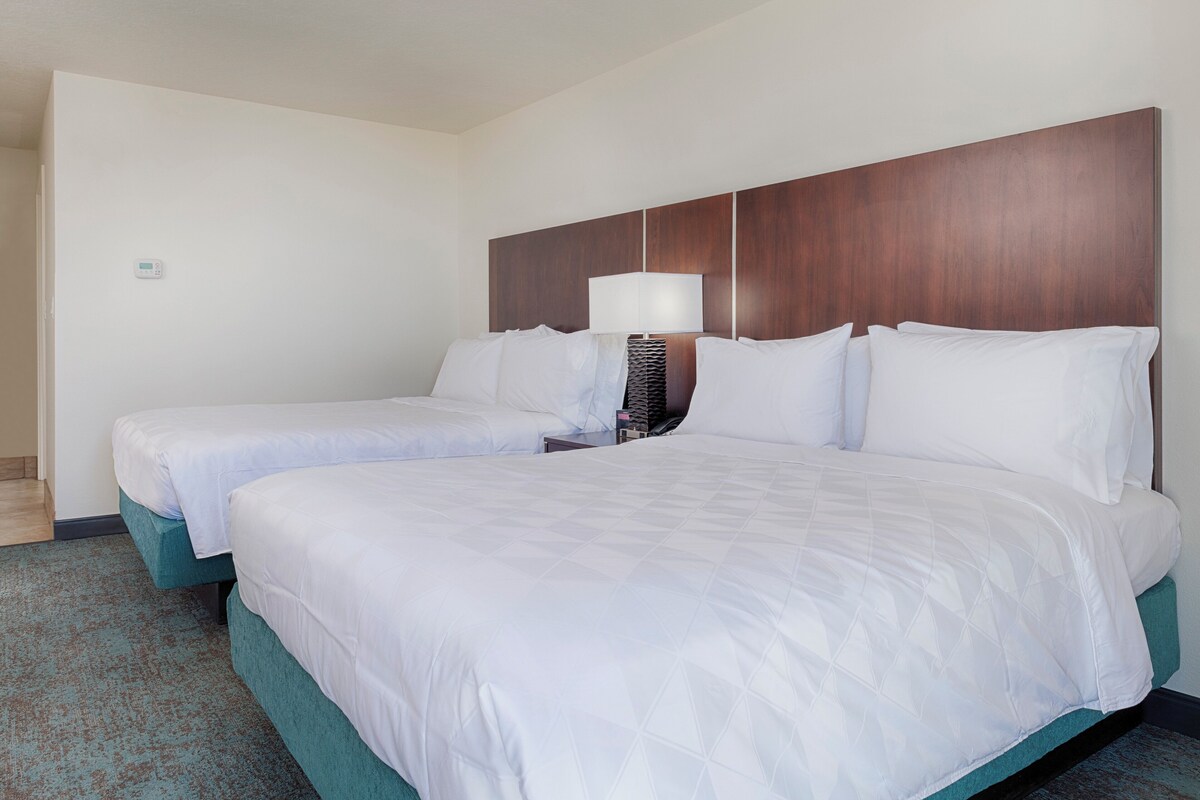 Standard Room, 2 Queen Beds | In-room safe, desk, blackout drapes, iron/ironing board