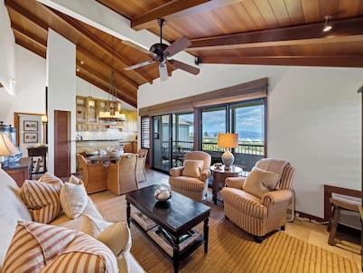 Wailea Ekolu - CoralTree Residence Collection