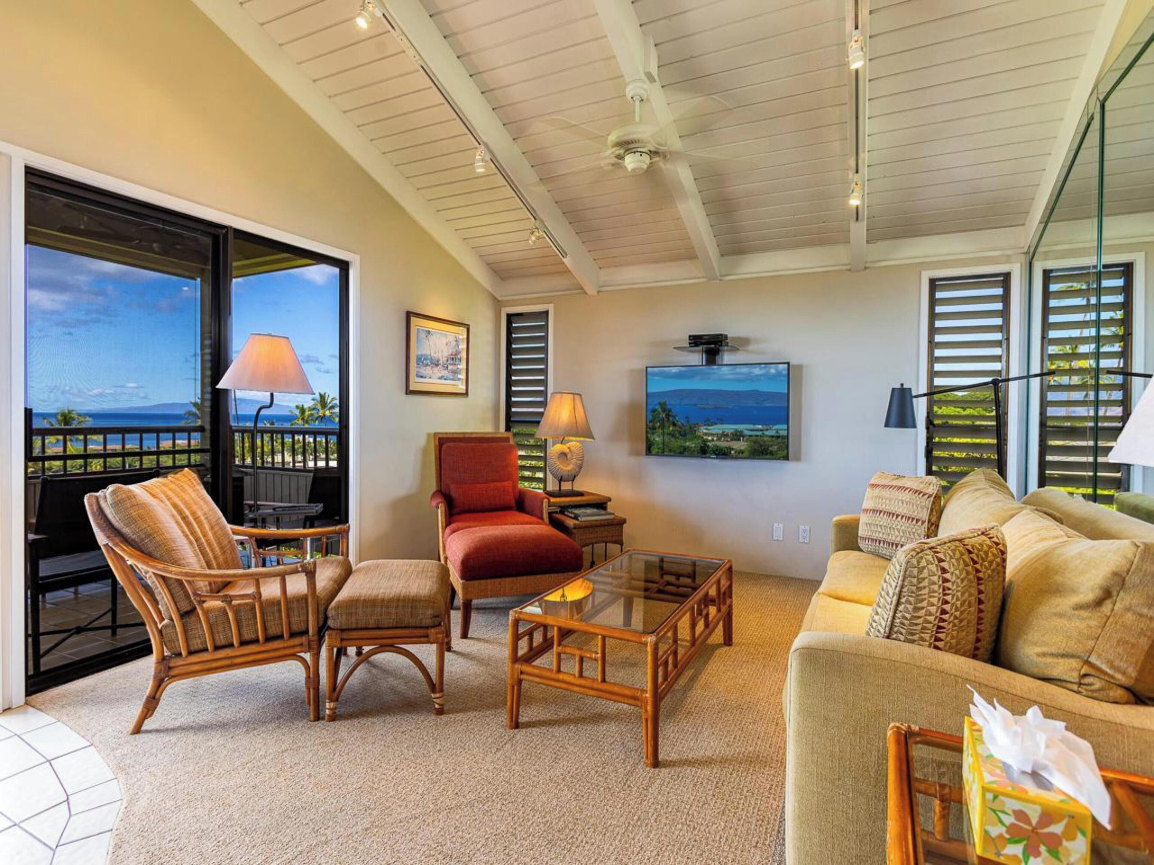 Condo, 2 Bedrooms, Ocean View (910) | Front of property