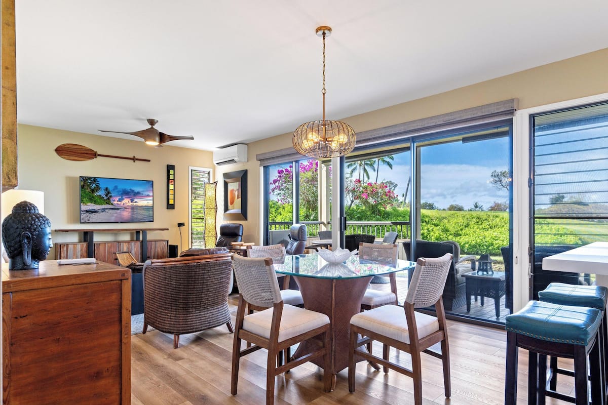 Condo, 2 Bedrooms, Ocean View (1205) | Front of property