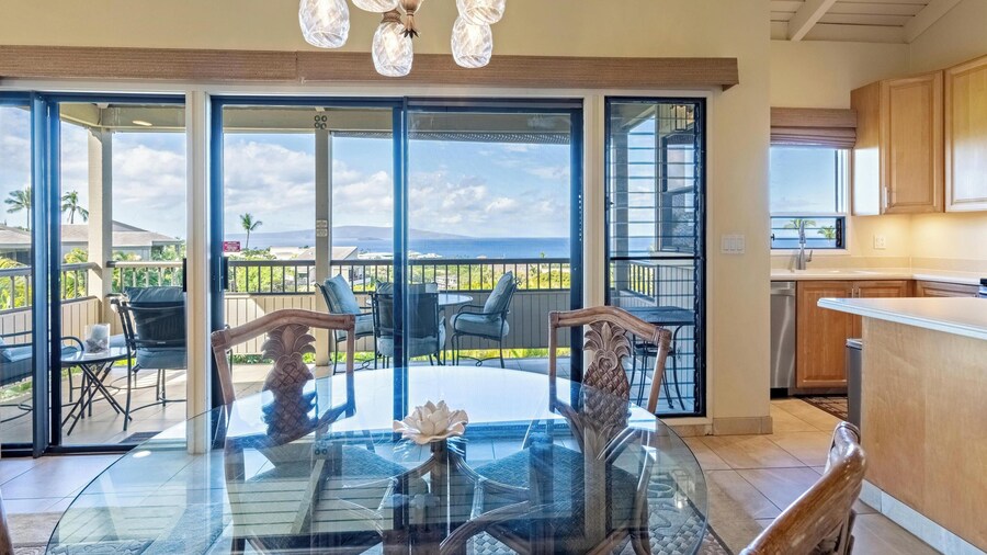 Wailea Ekolu - CoralTree Residence Collection