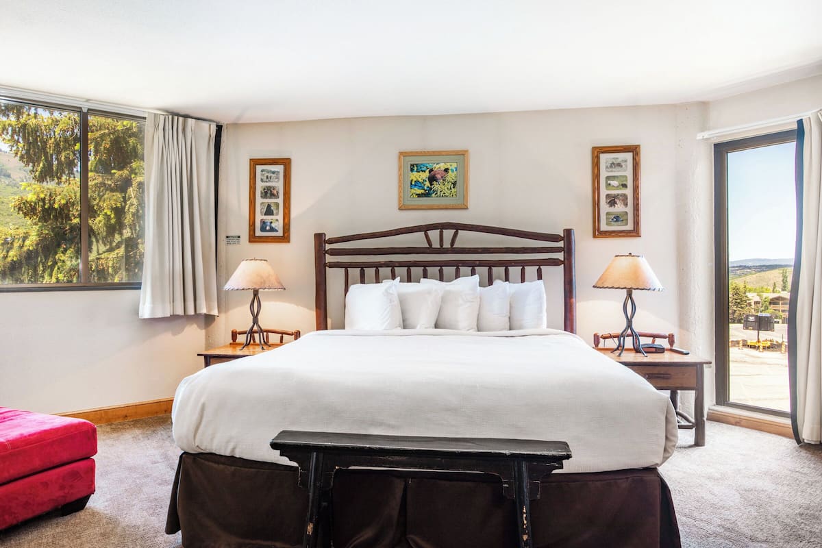 2-Bedroom Condominum 320 | 3 Schlafzimmer, individuell dekoriert, individuell eingerichtet