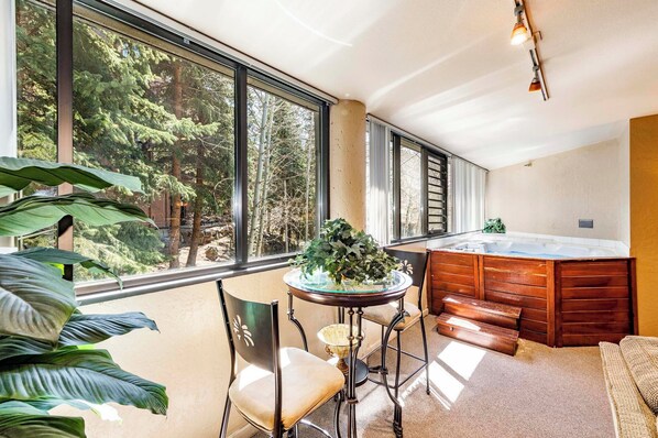2 Bedroom Condominium with Spa 406 | Private spa tub