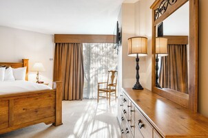 2-Bedroom Condominum 313 | Individually decorated, individually furnished, laptop workspace
