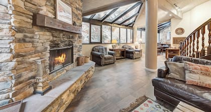 Silver King by All Seasons Resort Lodging