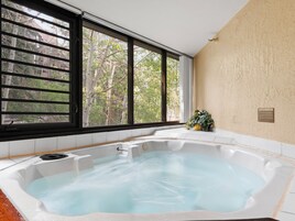 2 Bedroom Condominium with Spa 406 | Private spa tub