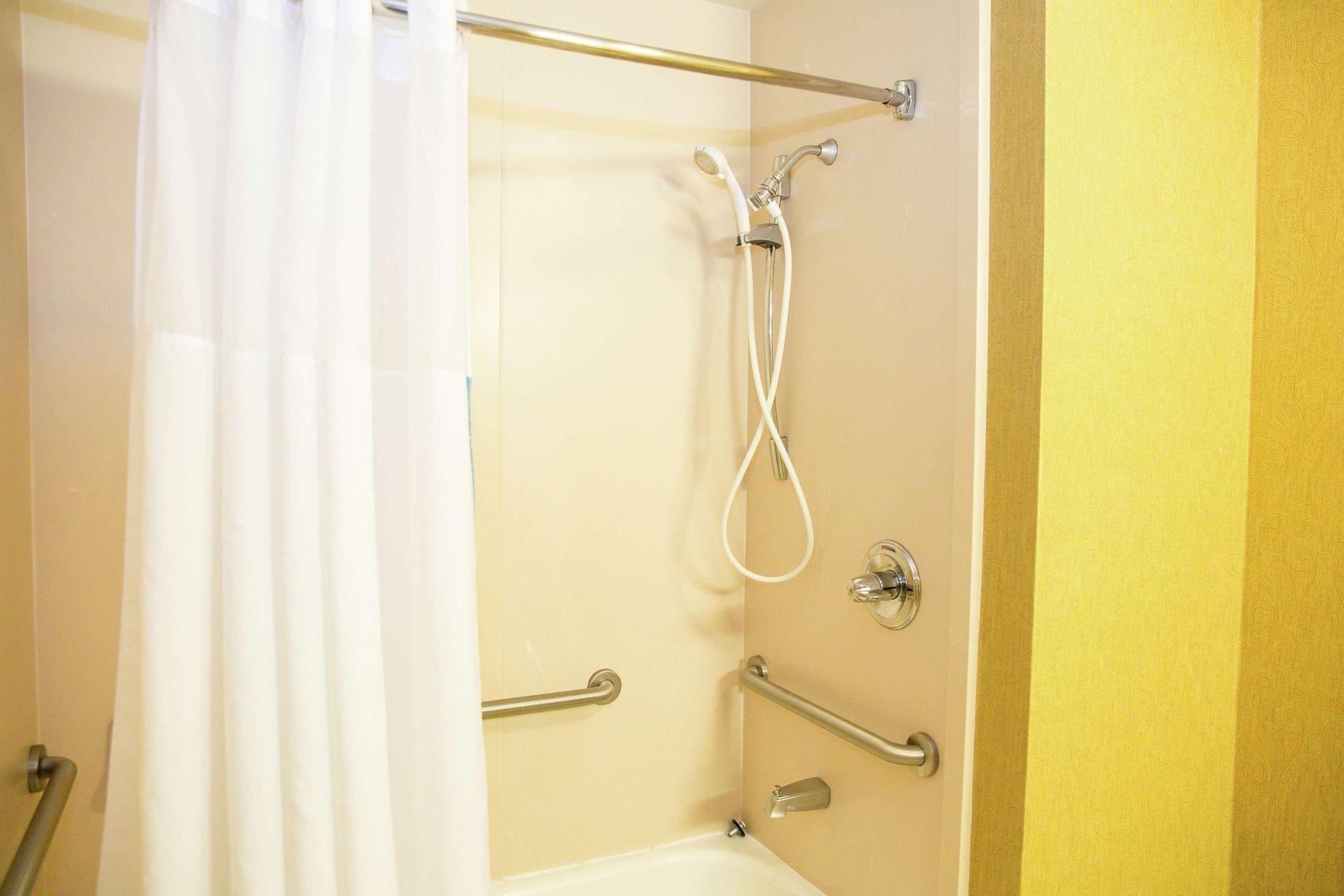 Bathroom | Free toiletries, hair dryer, towels