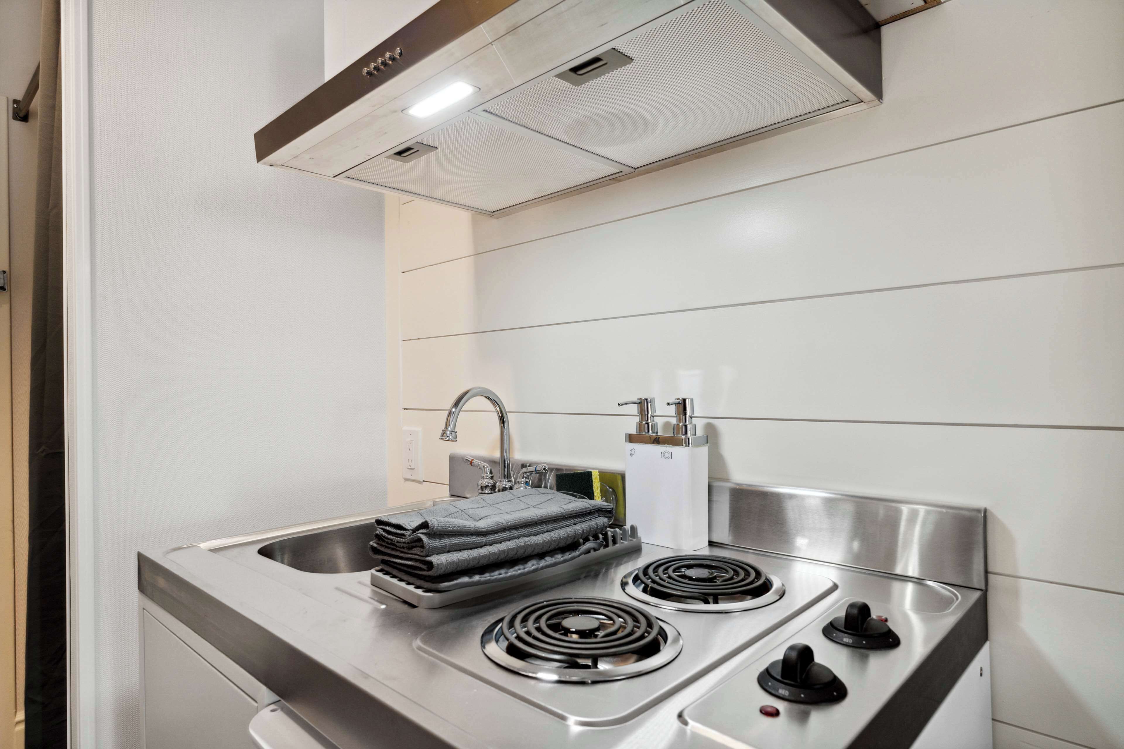 1 bedroom, premium bedding, pillow-top beds, individually furnished