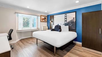 Room, 1 Queen Bed | Iron/ironing board, free WiFi, bed sheets