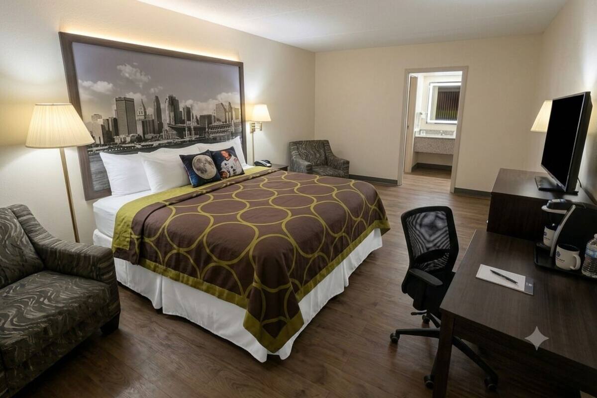 WiFi (free), alarm clocks, bed sheets